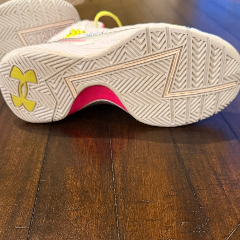 Under Armour Curry Girls Size 4 High-Top Basketball Shoes - Picture 8 of 11